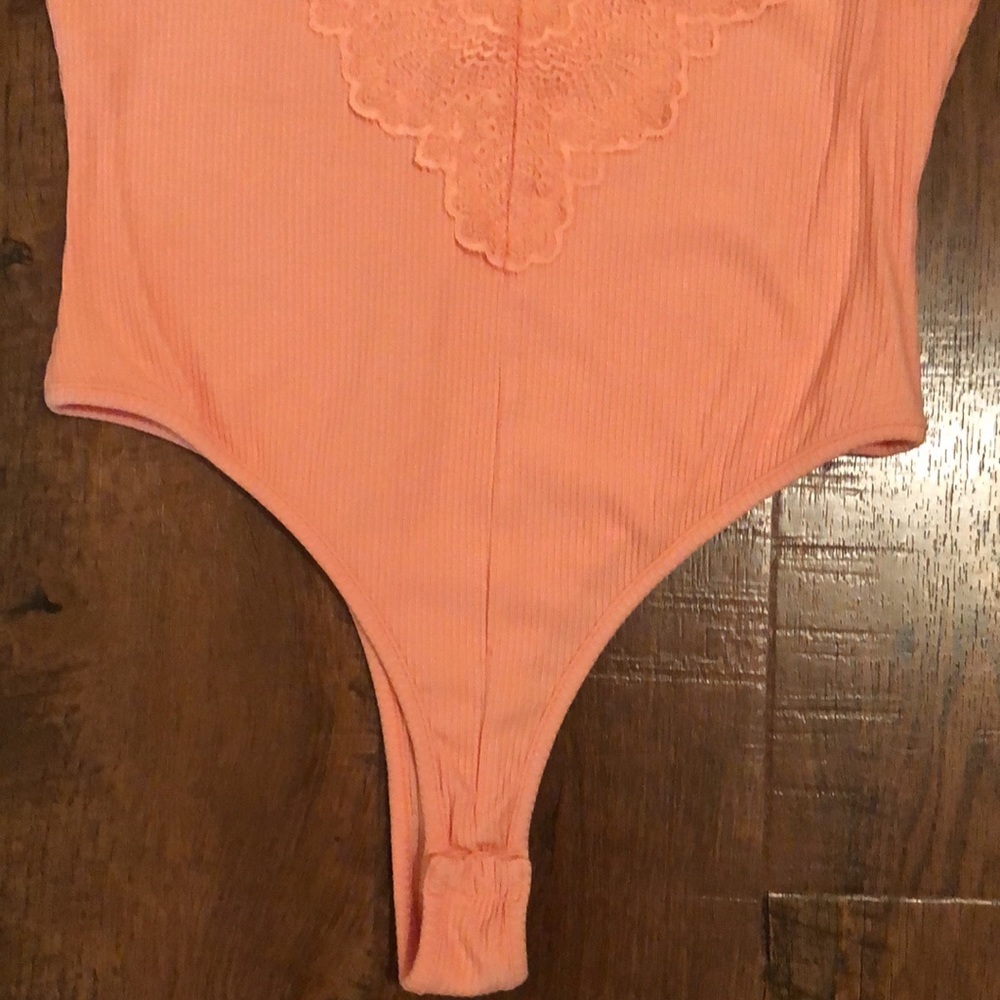 NWOT Lace peach bodysuit - Picture 3 of 13